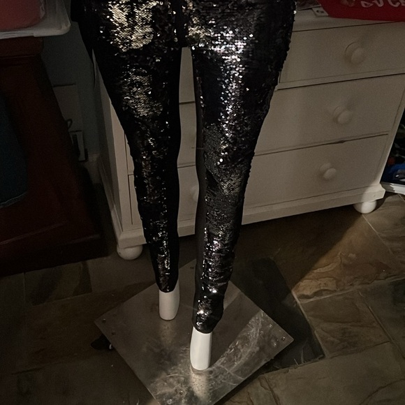 next sequin pants- very Taylor Swift- size 4 (USA)- never worn- black & silver - Picture 8 of 13